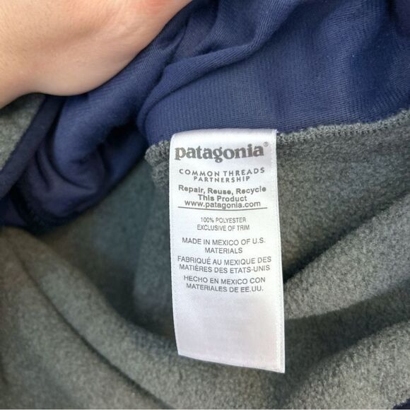 Patagonia Women’s Synchilla Snap-T Vest in Nickel Gray & Navy Blue, Size Small - Picture 9 of 11